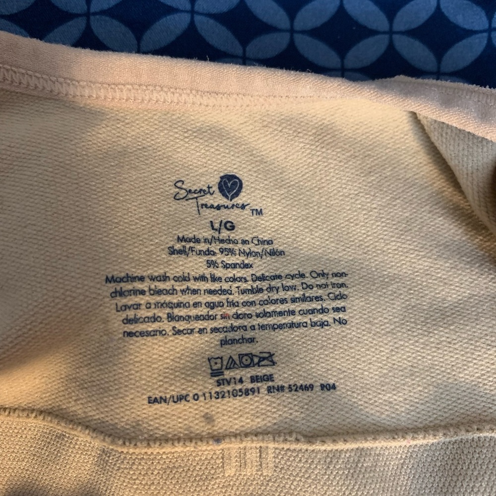 Secret Treasures Sports Bra - Picture 4 of 4